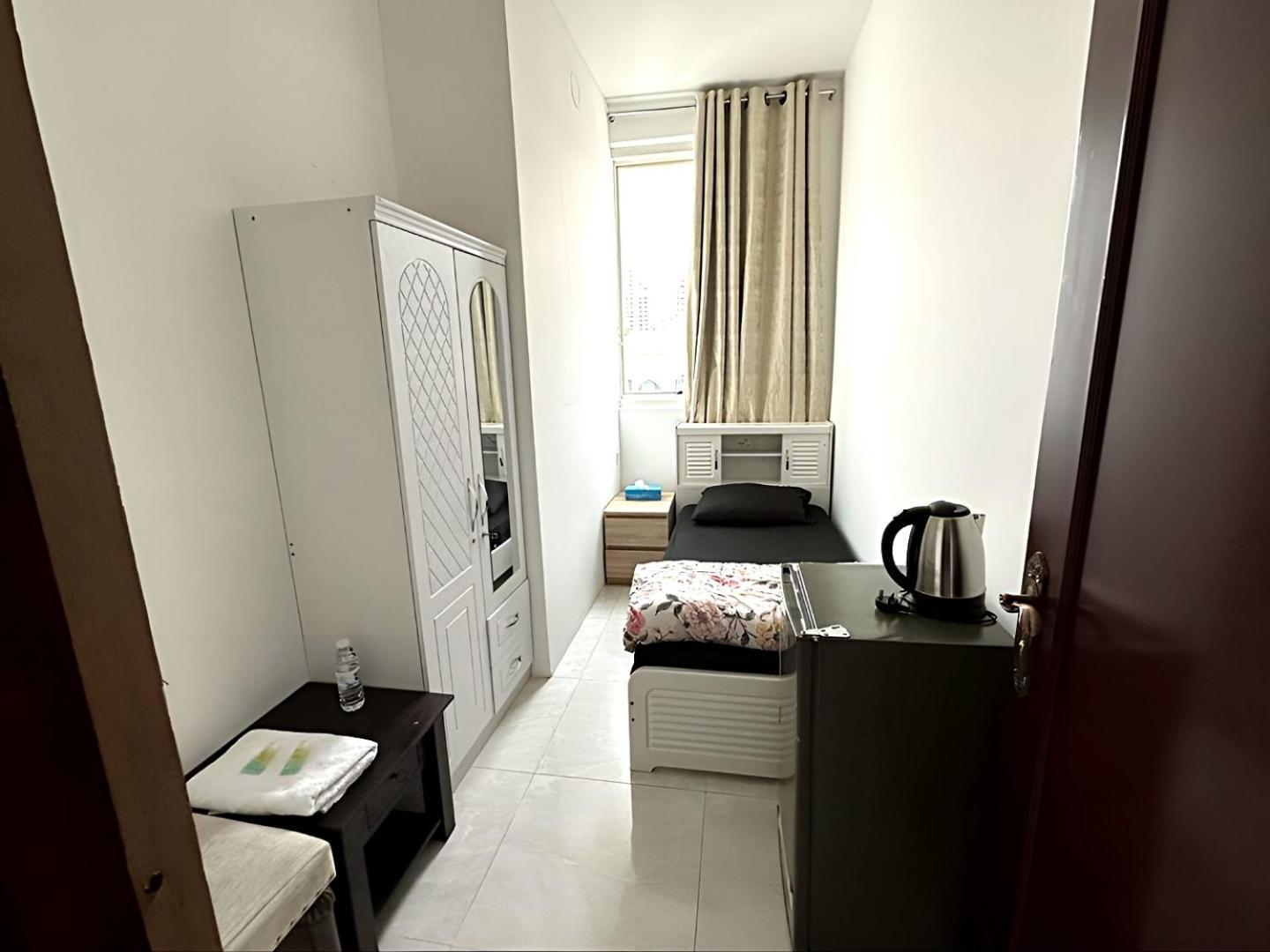 Corniche Street - Superb Lovely Room Абу Даби Екстериор снимка