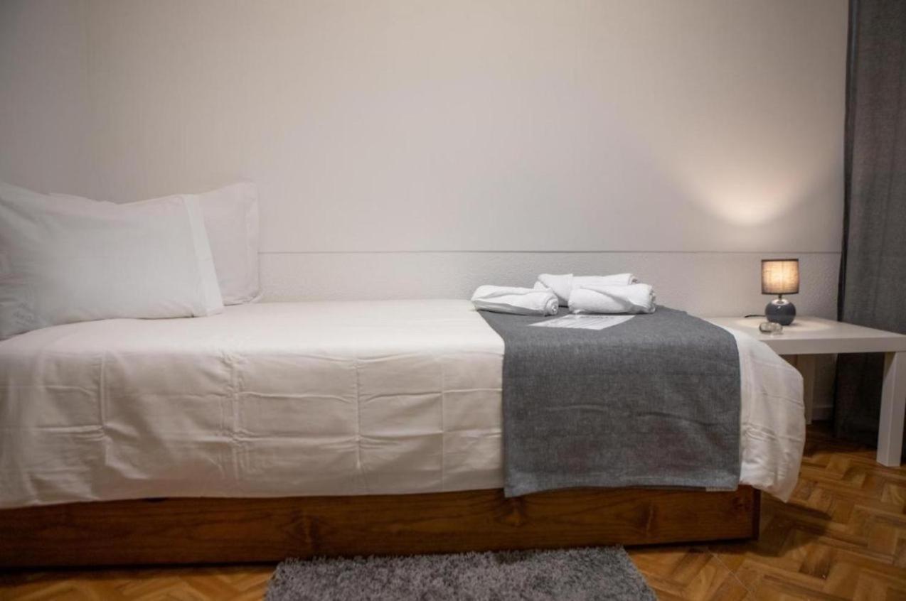 Corniche Street - Superb Lovely Room Абу Даби Екстериор снимка